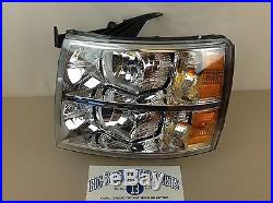 2007-2013 Chevrolet Silverado LH Driver Headlight Park Turn Signal Lamp new OEM